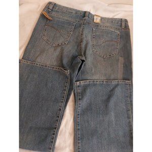 DINKY JEANS SIZE 16 R STRECTHED INSEAM 30 NWT $48 VALUE FOR LESS
